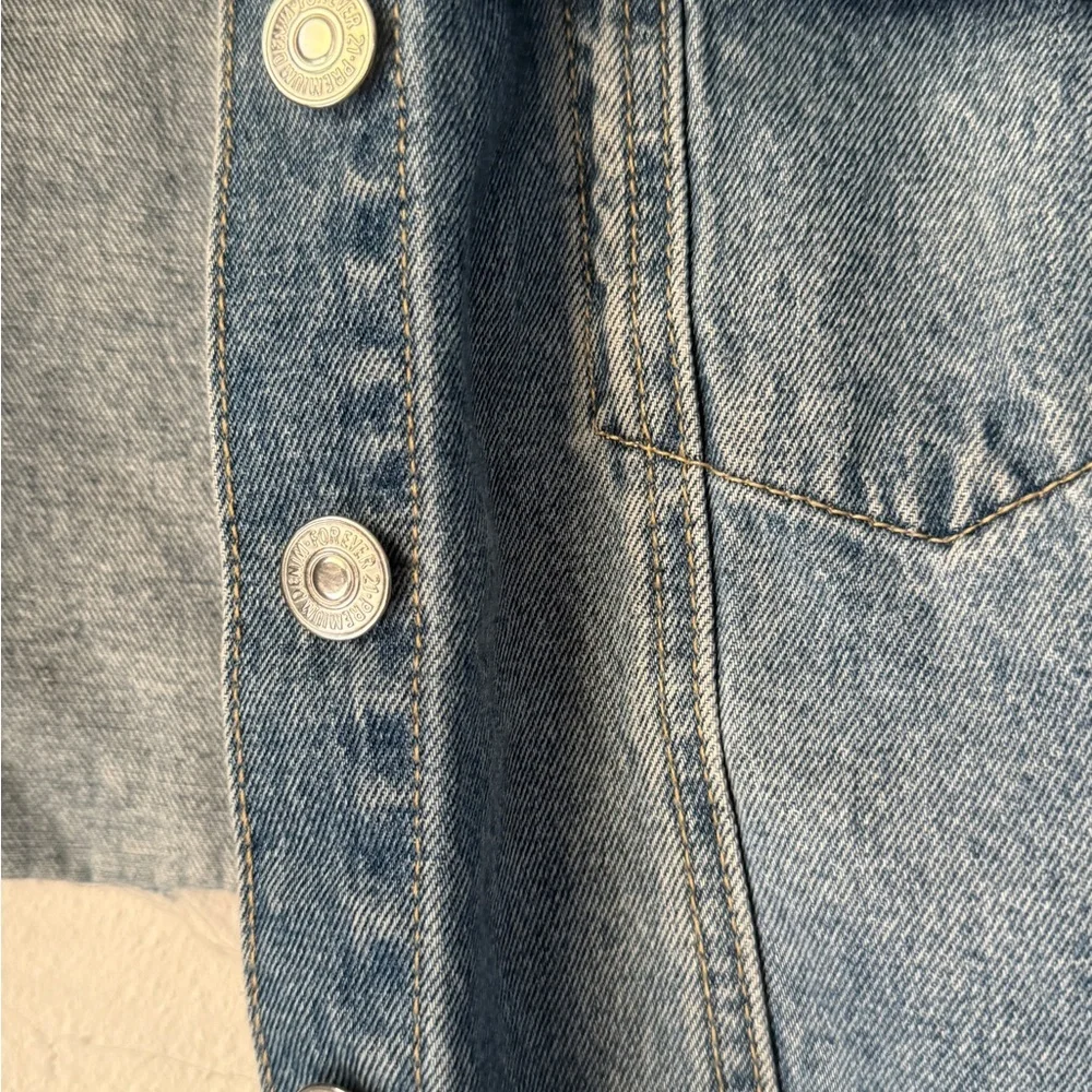Y2K Forever 21 Women L Jacket LightWash Denim Embroidered Balloon Dog Crop - Picture 8 of 9